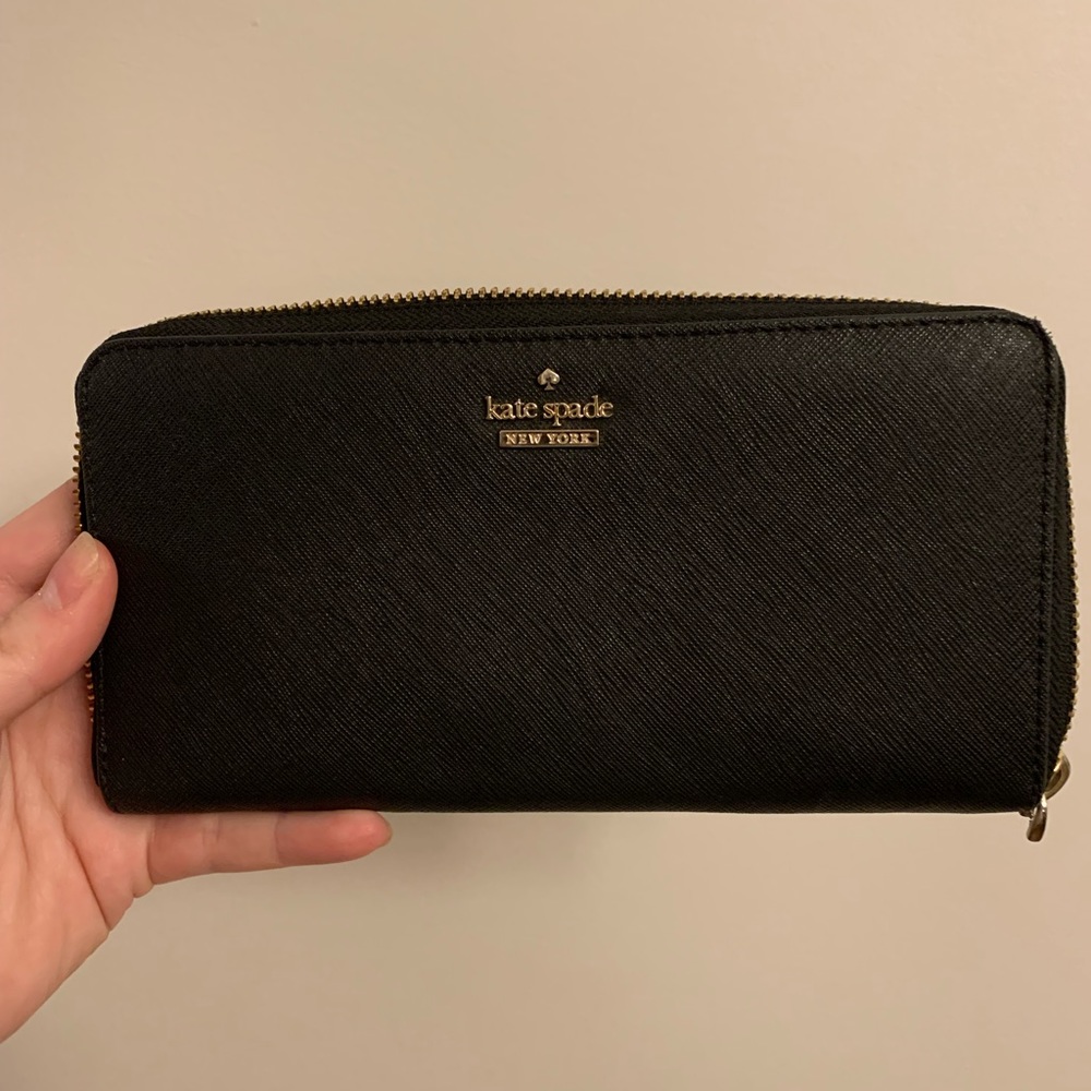 Kate Spade Wallet - Picture 1 of 4
